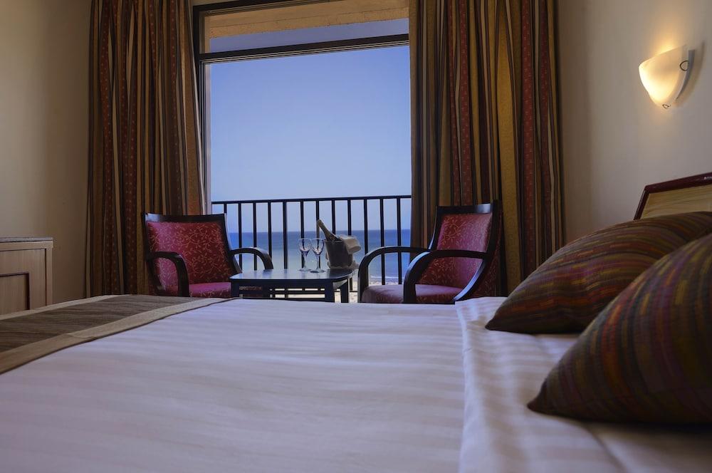 Resort Sur Beach Holiday Экстерьер фото